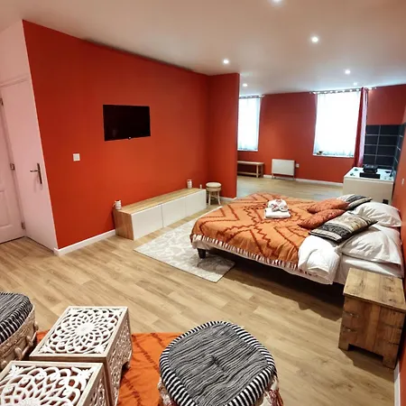 Chic N2 Avec Jacuzzi & Projecteur *